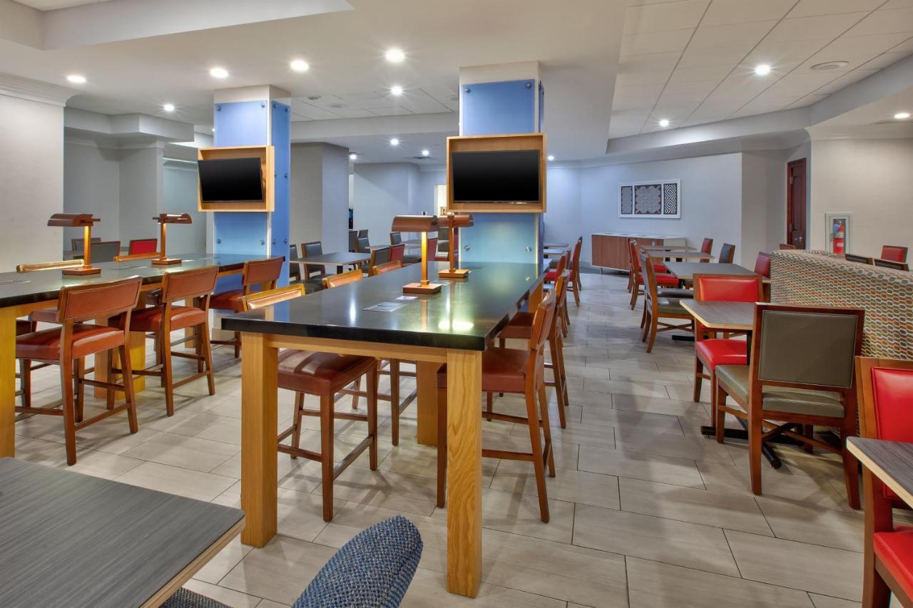 Holiday Inn Express Philadelphia-Midtown By Ihg Экстерьер фото